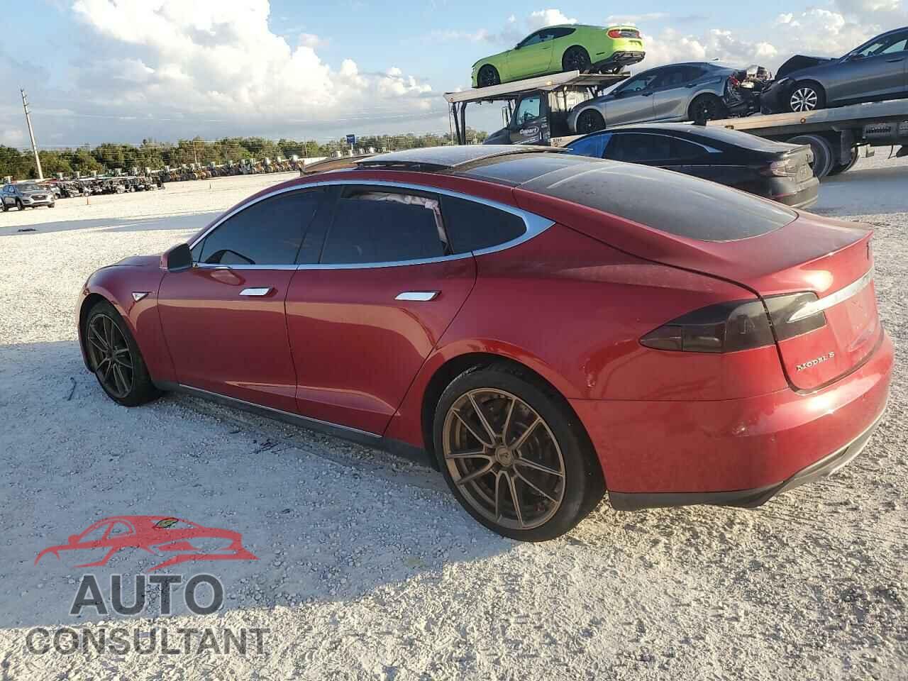 TESLA MODEL S 2013 - 5YJSA1CN7DFP28165