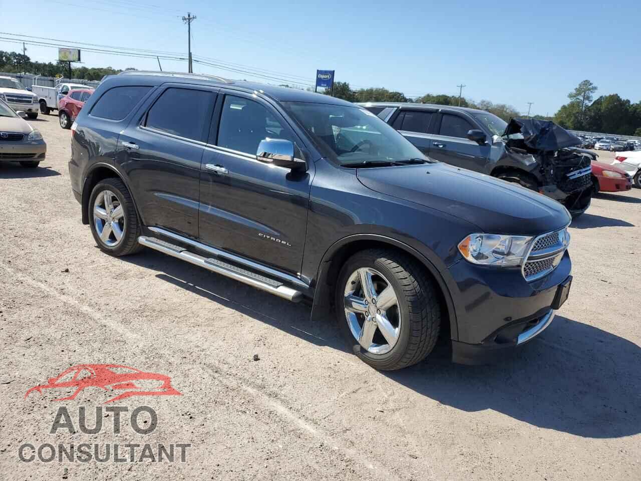 DODGE DURANGO 2013 - 1C4SDJET2DC505175