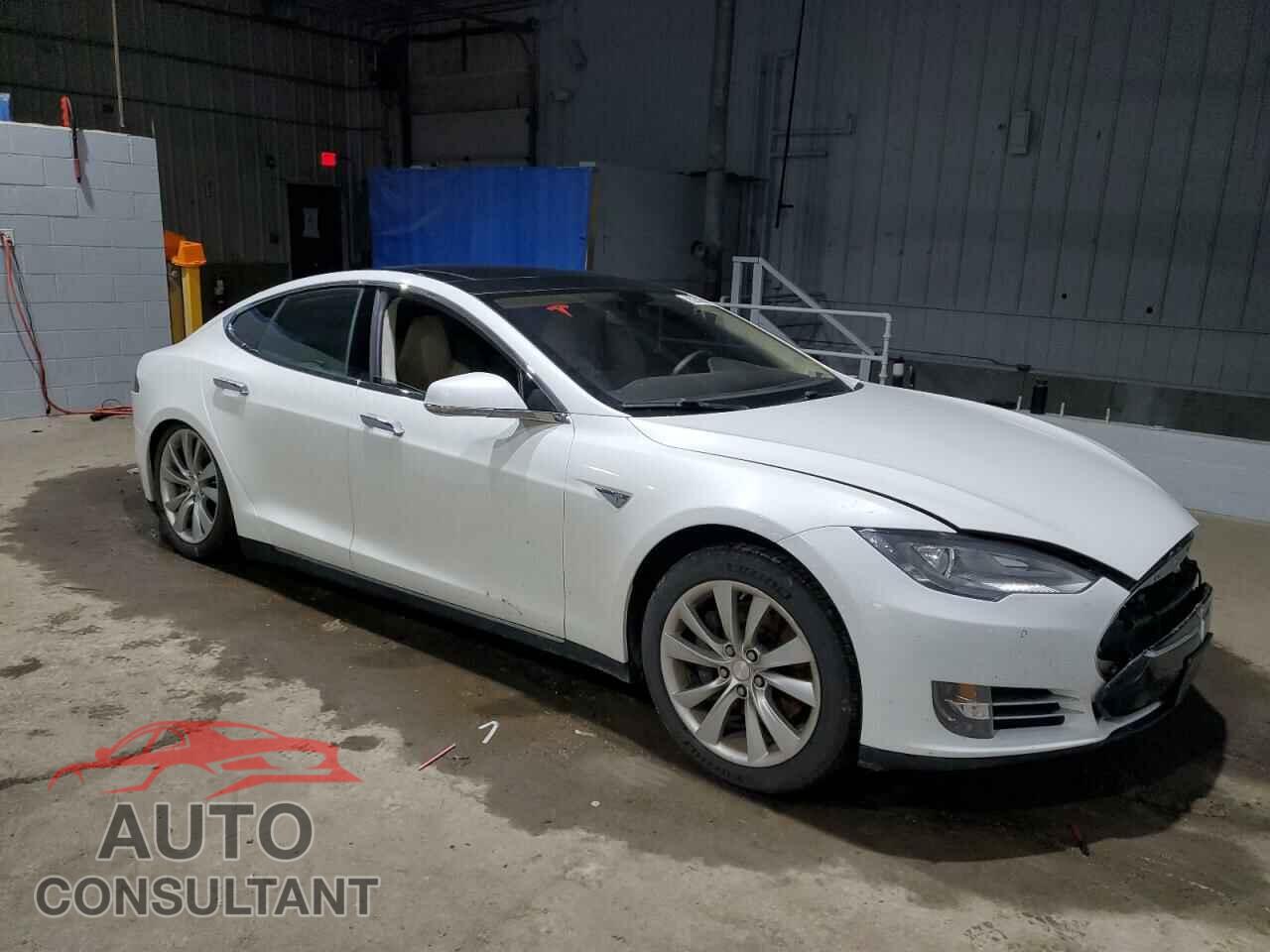 TESLA MODEL S 2013 - 5YJSA1CN6DFP22972