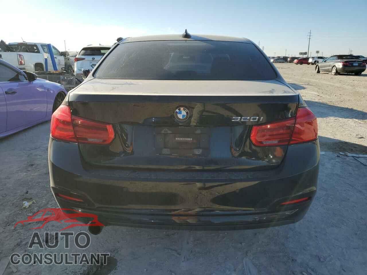 BMW 3 SERIES 2016 - WBA8E1G58GNU11877