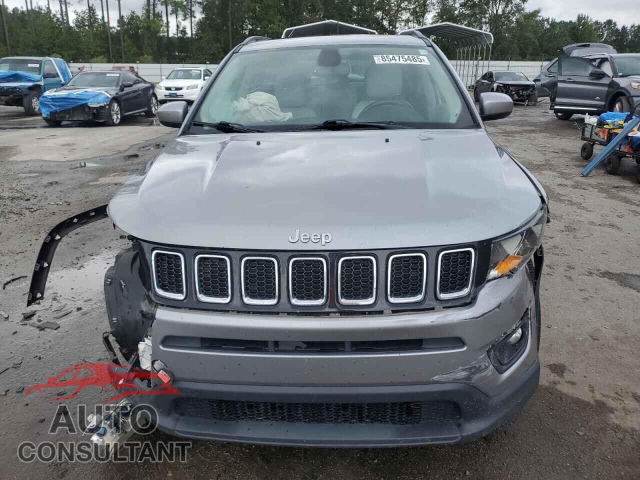JEEP COMPASS 2019 - 3C4NJCBB8KT743899