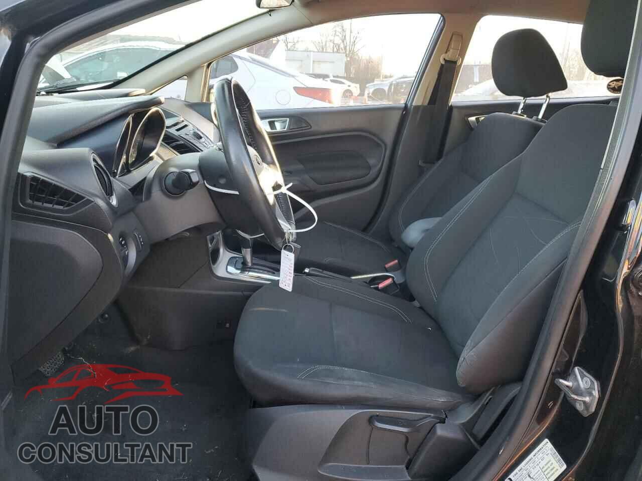 FORD FIESTA 2015 - 3FADP4EJ5FM175698