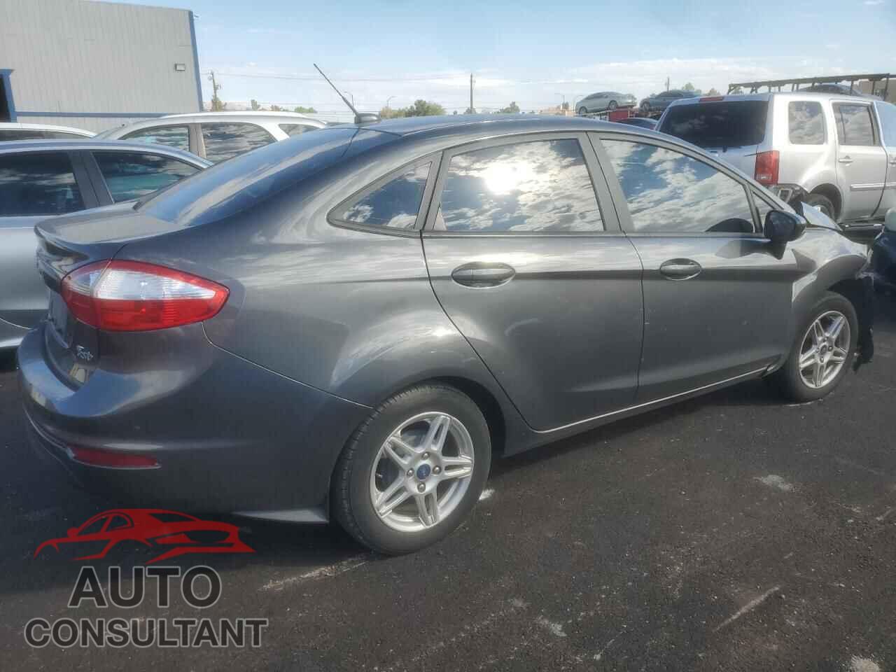 FORD FIESTA 2019 - 3FADP4BJ2KM135657