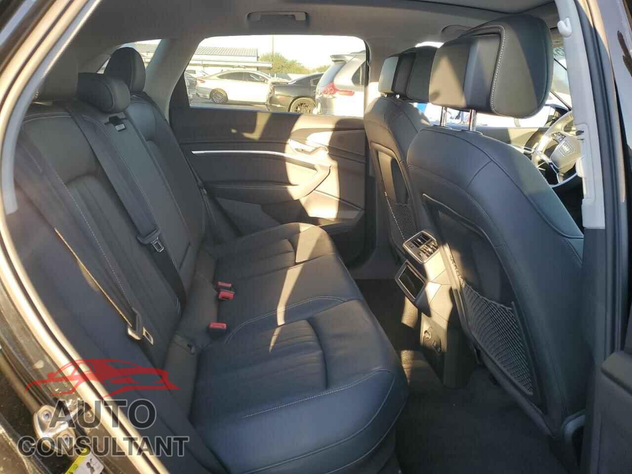 AUDI E-TRON 2021 - WA1AAAGE7MB022767