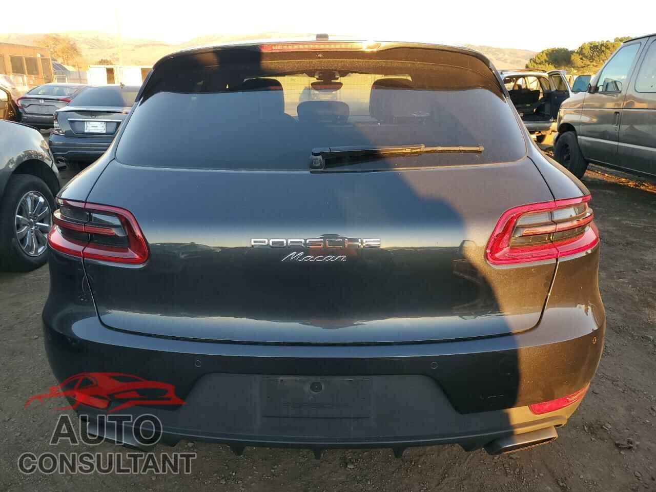 PORSCHE MACAN 2018 - WP1AA2A51JLB02168