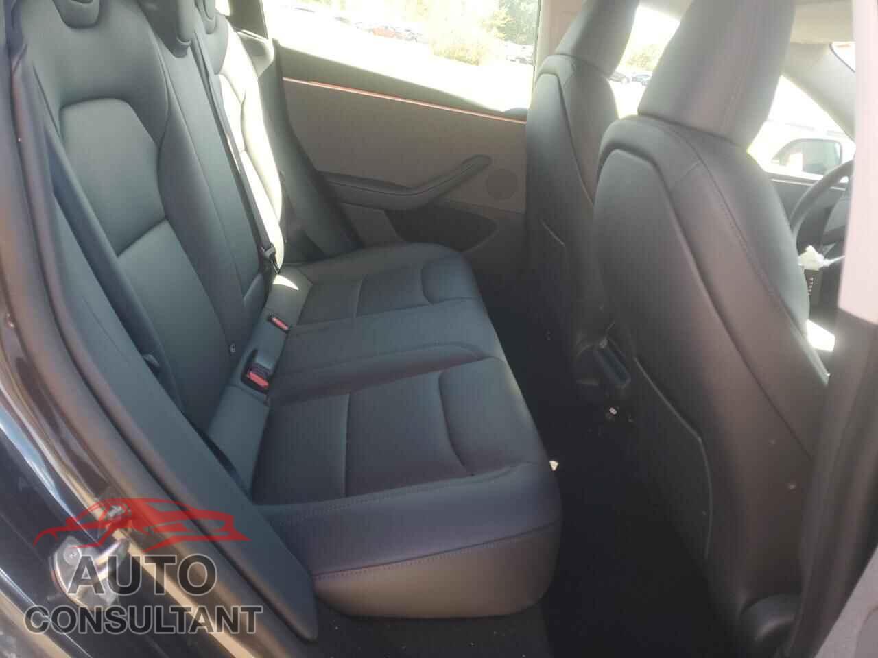 TESLA MODEL 3 2024 - 5YJ3E1EA5RF834981