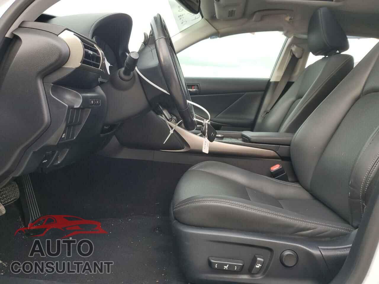 LEXUS IS 2015 - JTHBF1D22F5072935