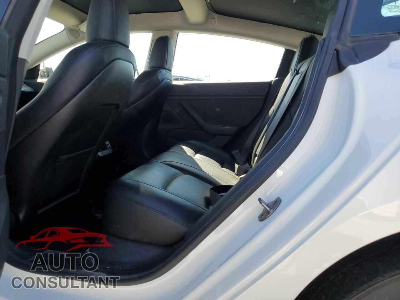 TESLA MODEL 3 2018 - 5YJ3E1EA8JF049617