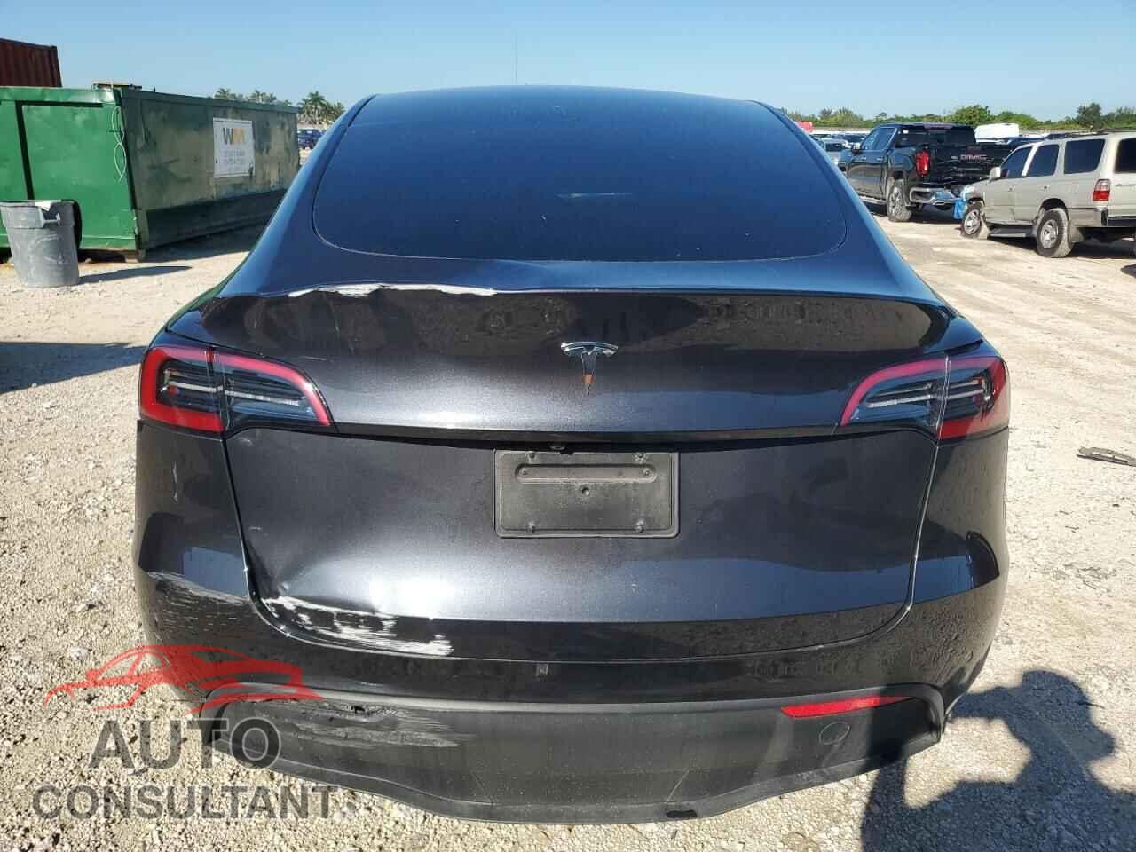 TESLA MODEL Y 2025 - 7SAYGDED2SF245519