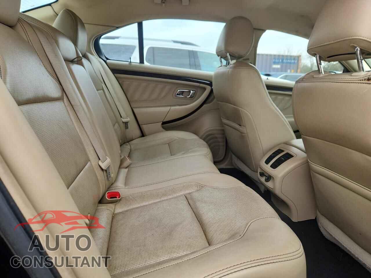 FORD TAURUS 2013 - 1FAHP2F84DG177175