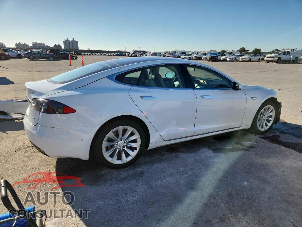 TESLA MODEL S 2016 - 5YJSA1E10GF156032