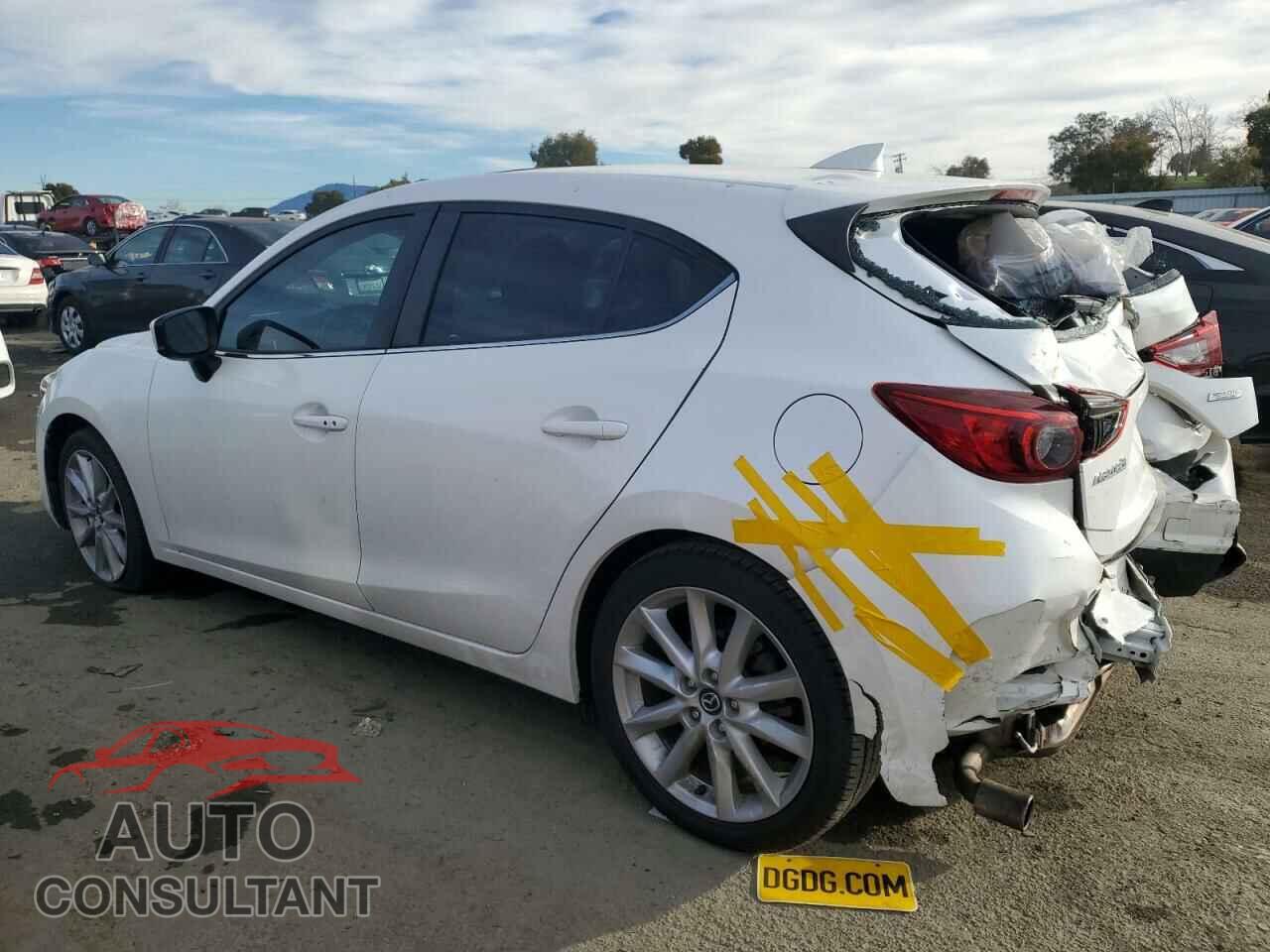 MAZDA 3 2017 - JM1BN1M38H1130635