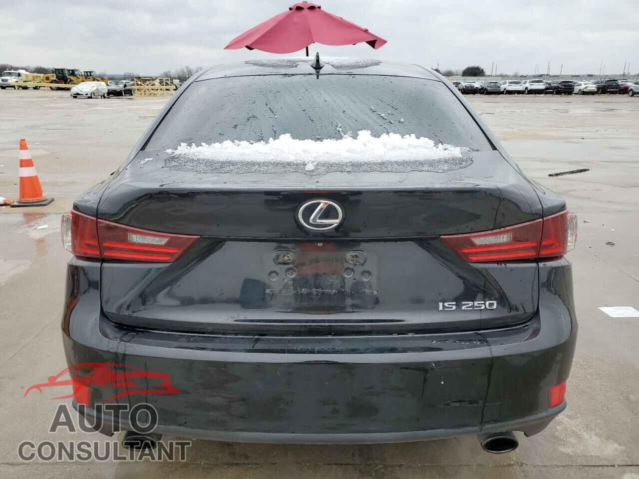 LEXUS IS 2015 - JTHBF1D21F5072120