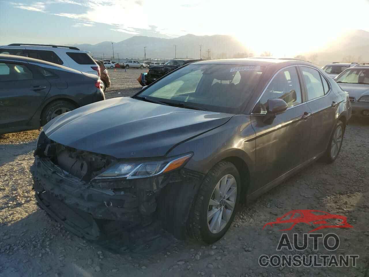 TOYOTA CAMRY 2022 - 4T1C11AK9NU717346