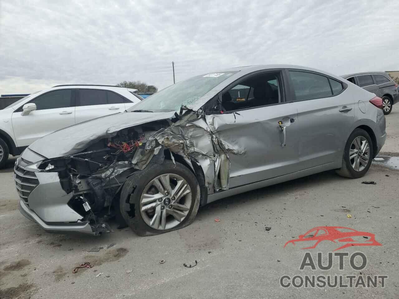 HYUNDAI ELANTRA 2020 - 5NPD84LF2LH560823