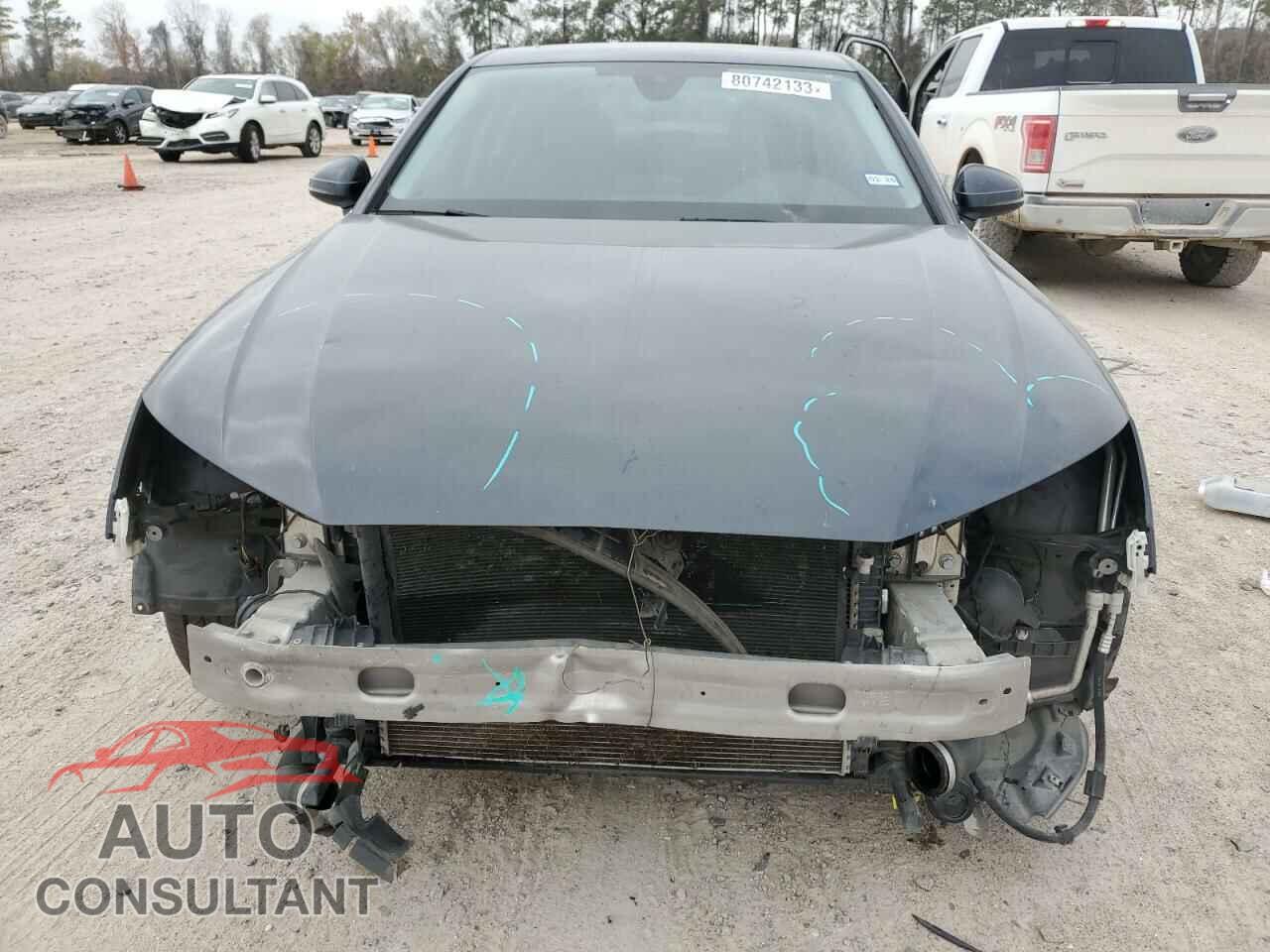 AUDI A4 2019 - WAUGMAF43KN007577