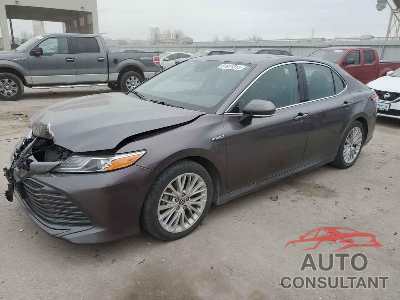 TOYOTA CAMRY 2019 - 4T1B21HK2KU010809