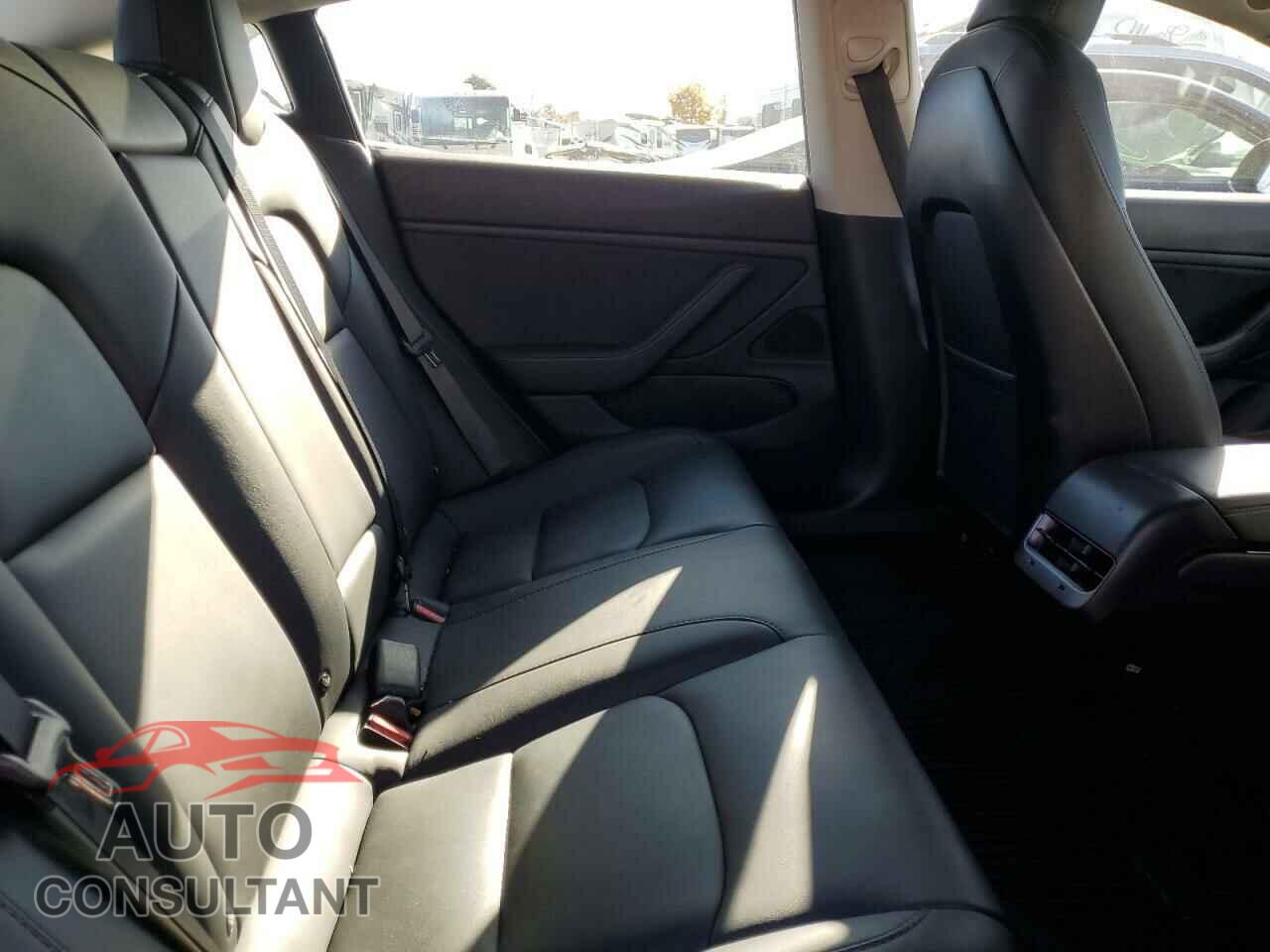TESLA MODEL 3 2018 - 5YJ3E1EB2JF183676
