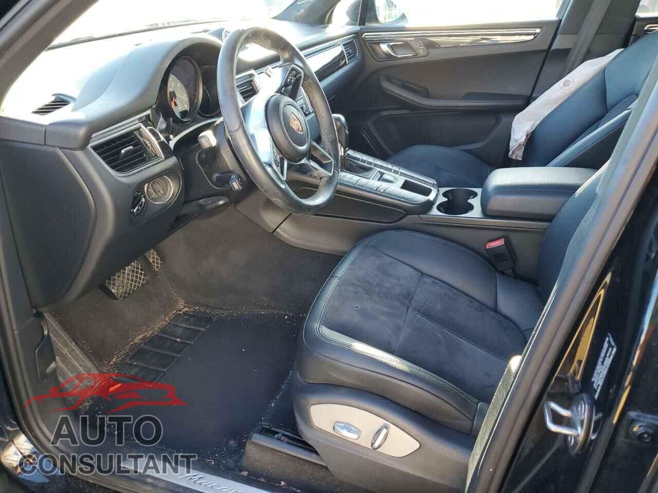 PORSCHE MACAN 2016 - WP1AB2A54GLB40001