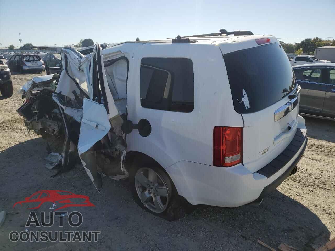 HONDA PILOT 2011 - 5FNYF3H50BB033636