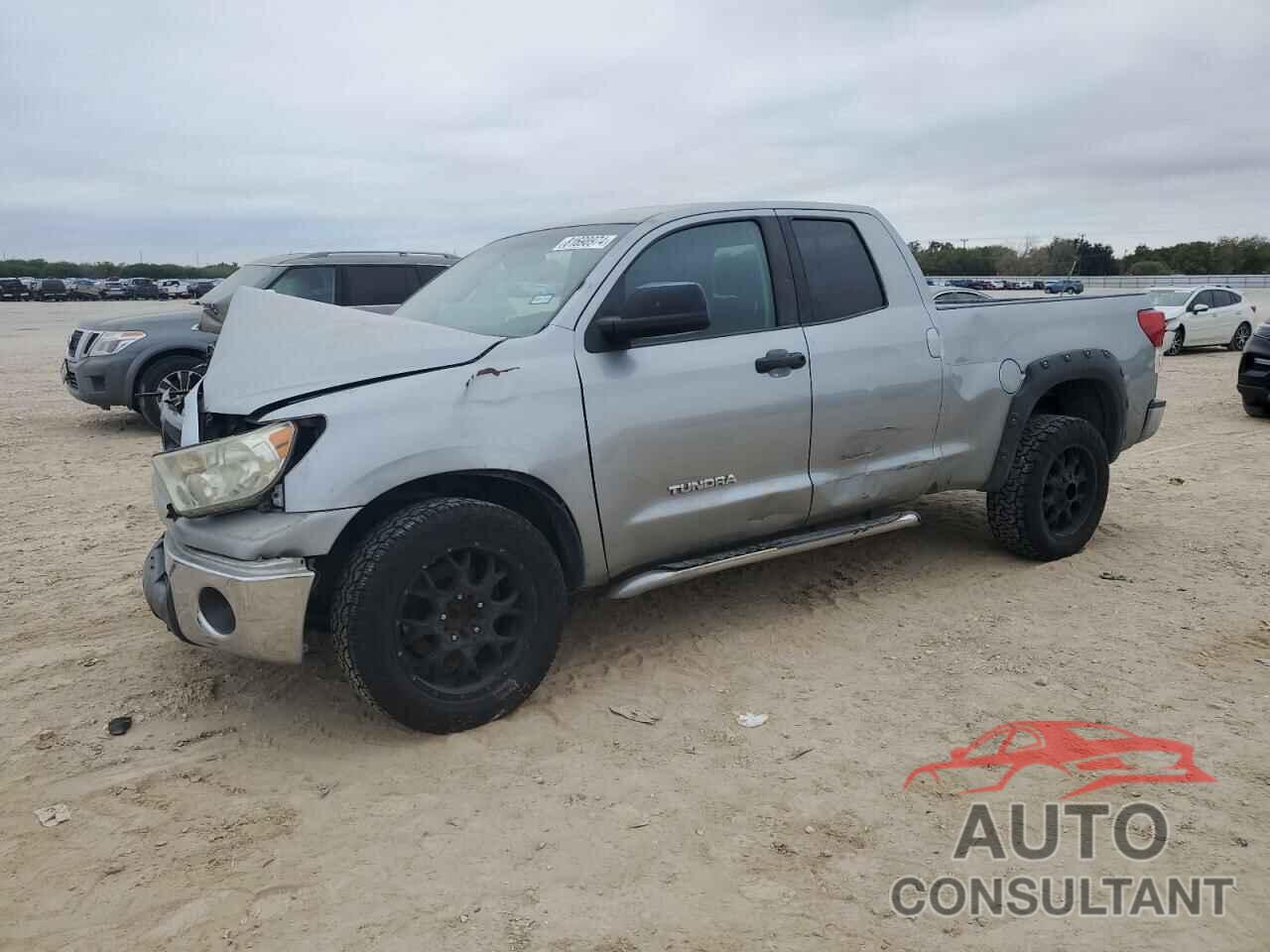 TOYOTA TUNDRA 2011 - 5TFRM5F16BX032275