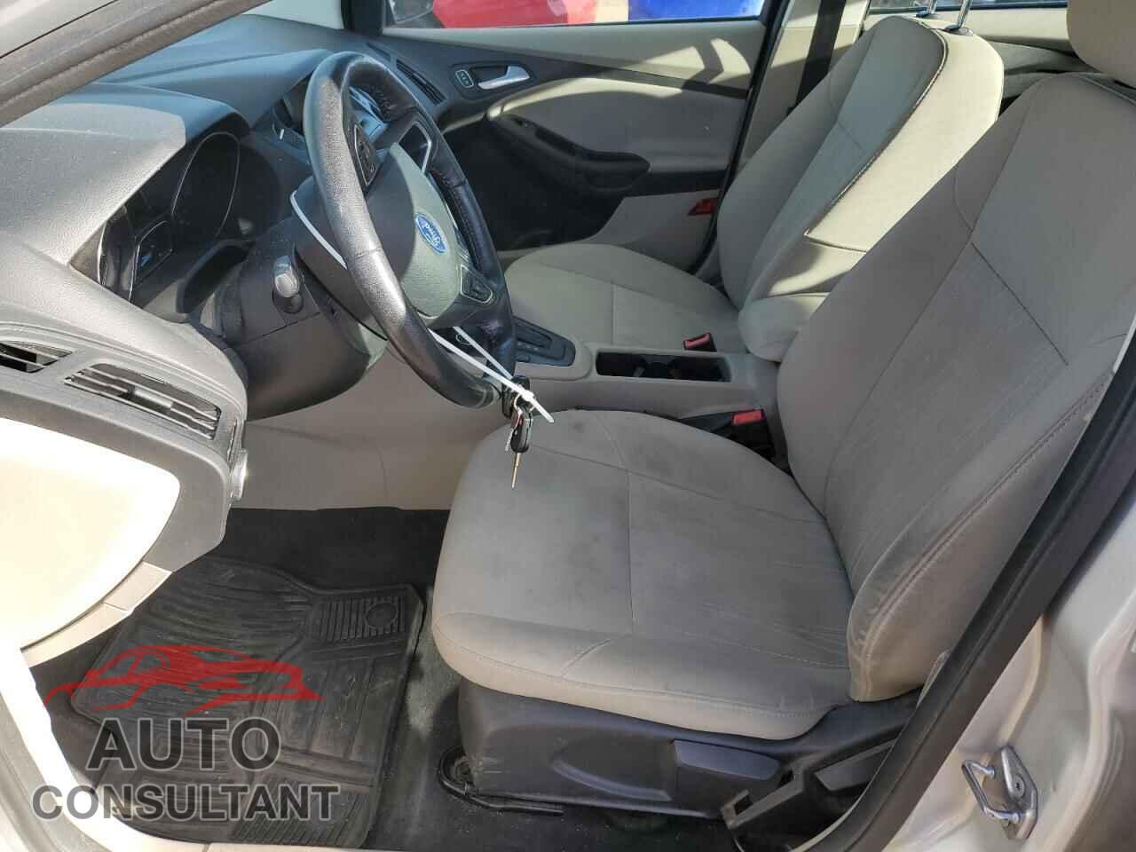 FORD FOCUS 2017 - 1FADP3FE0HL333087