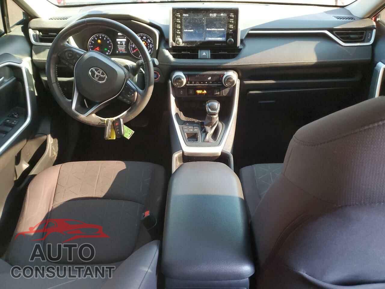 TOYOTA RAV4 2019 - JTMP1RFV2KD039171
