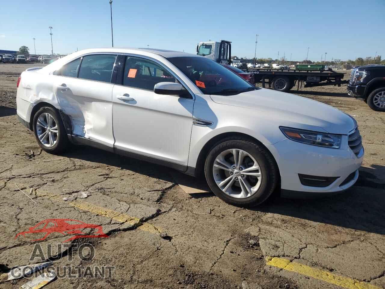 FORD TAURUS 2015 - 1FAHP2E83FG192108