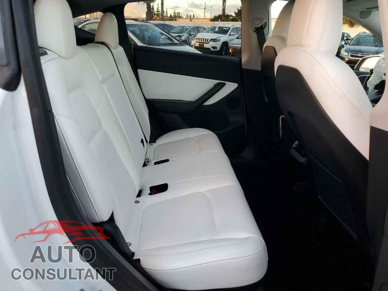 TESLA MODEL Y 2022 - 7SAYGDEE6NF324821