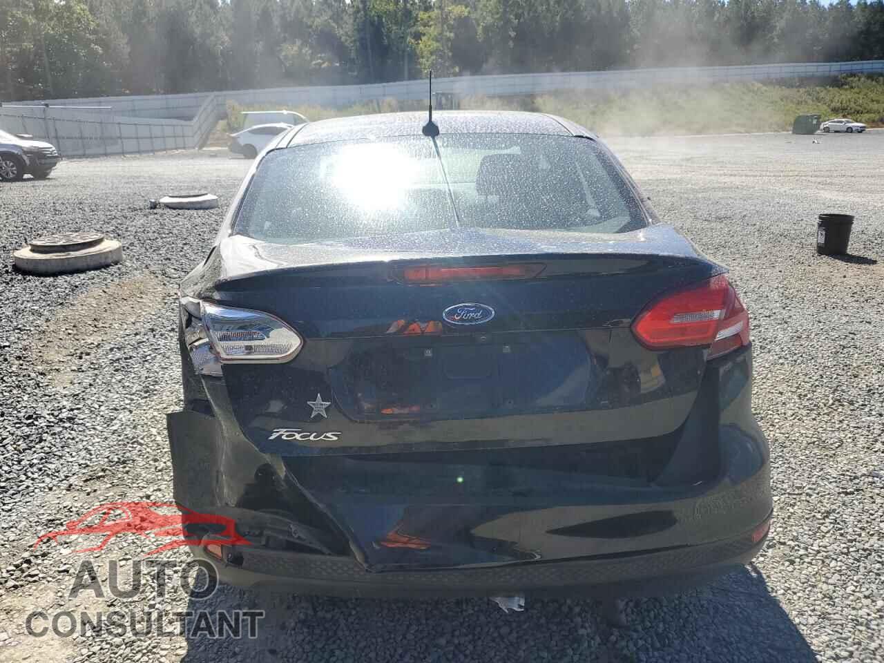 FORD FOCUS 2017 - 1FADP3E23HL221097