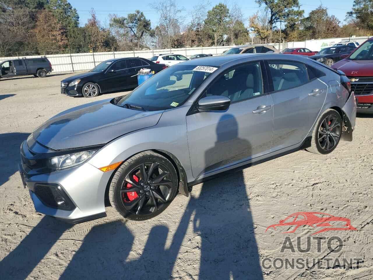 HONDA CIVIC 2018 - SHHFK7H48JU221156