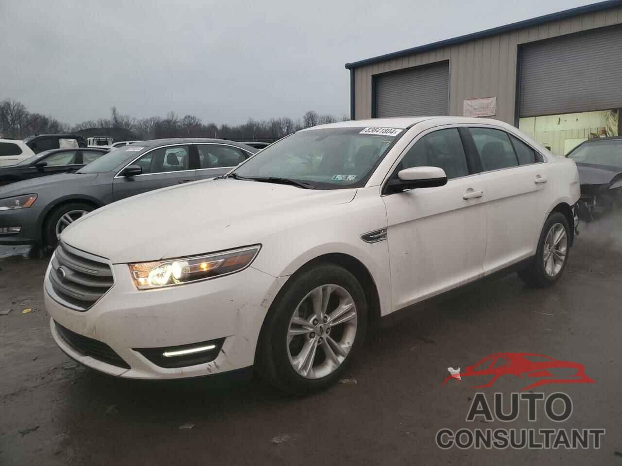 FORD TAURUS 2018 - 1FAHP2E84JG116731