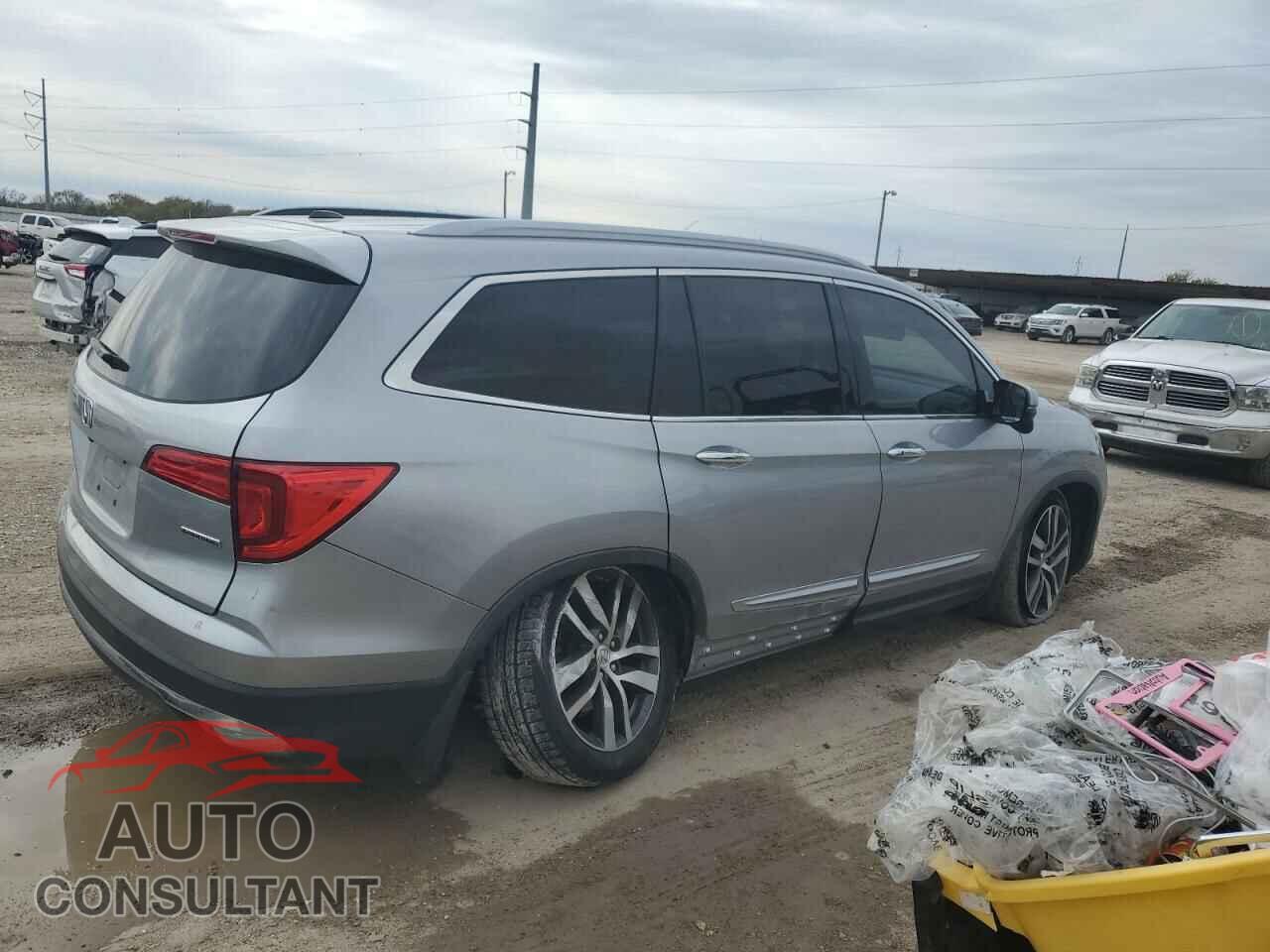 HONDA PILOT 2018 - 5FNYF5H9XJB007882