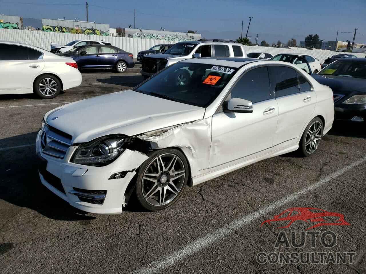 MERCEDES-BENZ C-CLASS 2013 - WDDGF4HB5DR270682