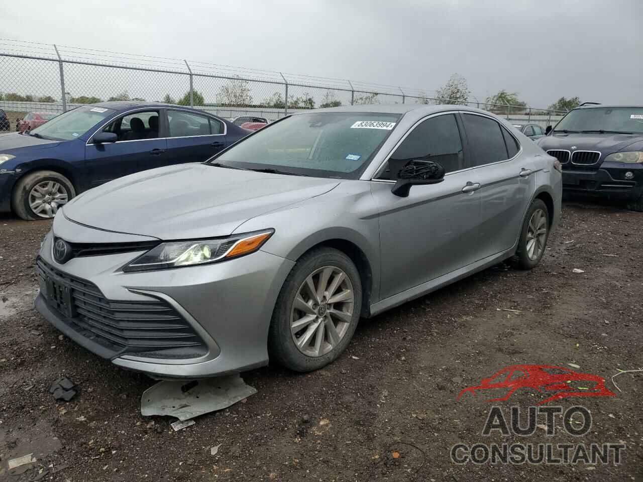 TOYOTA CAMRY 2022 - 4T1C11AK2NU059563