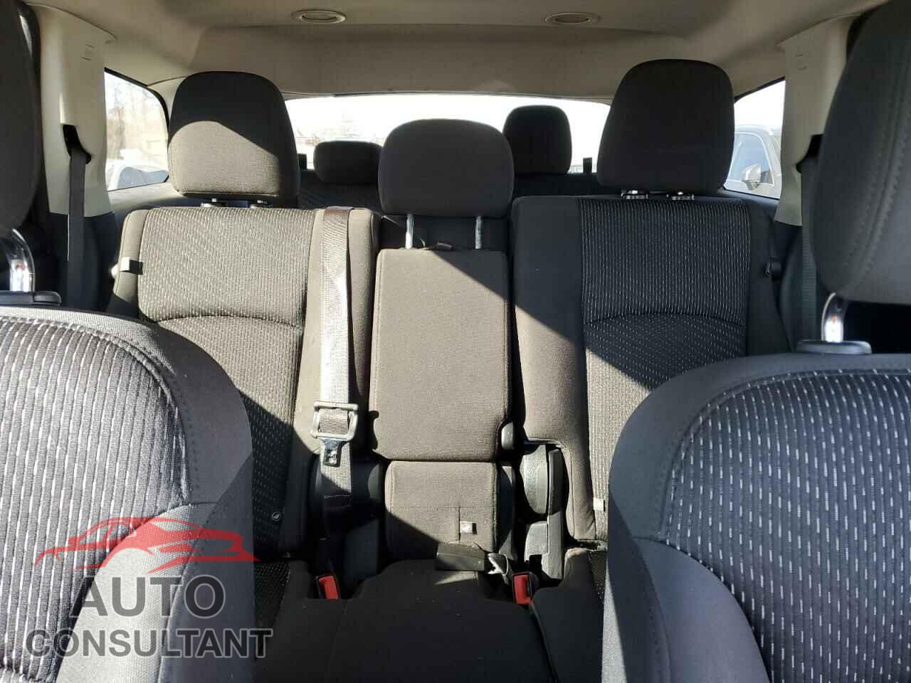 DODGE JOURNEY 2017 - 3C4PDCGG8HT625901