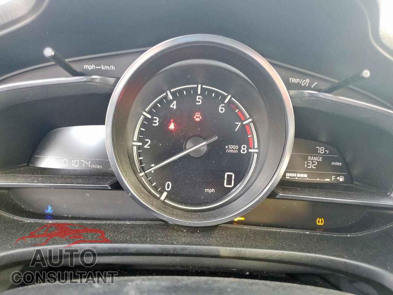 MAZDA 3 2018 - 3MZBN1M3XJM189661