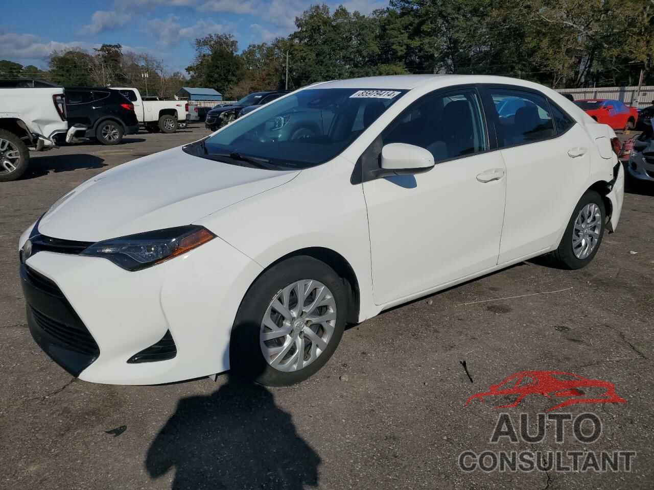 TOYOTA COROLLA 2018 - 5YFBURHE2JP754106