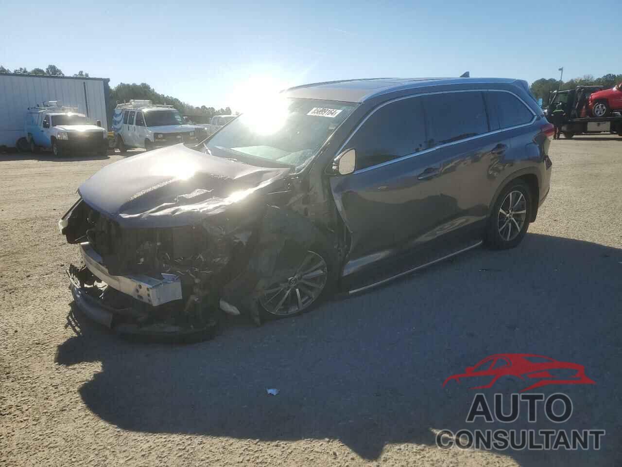 TOYOTA HIGHLANDER 2019 - 5TDKZRFH8KS555858