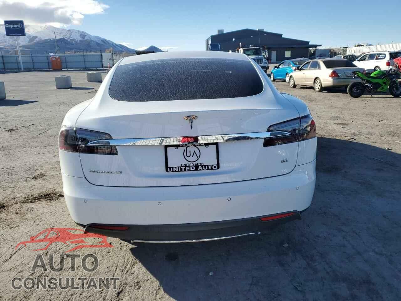 TESLA MODEL S 2013 - 5YJSA1CN9DFP27485
