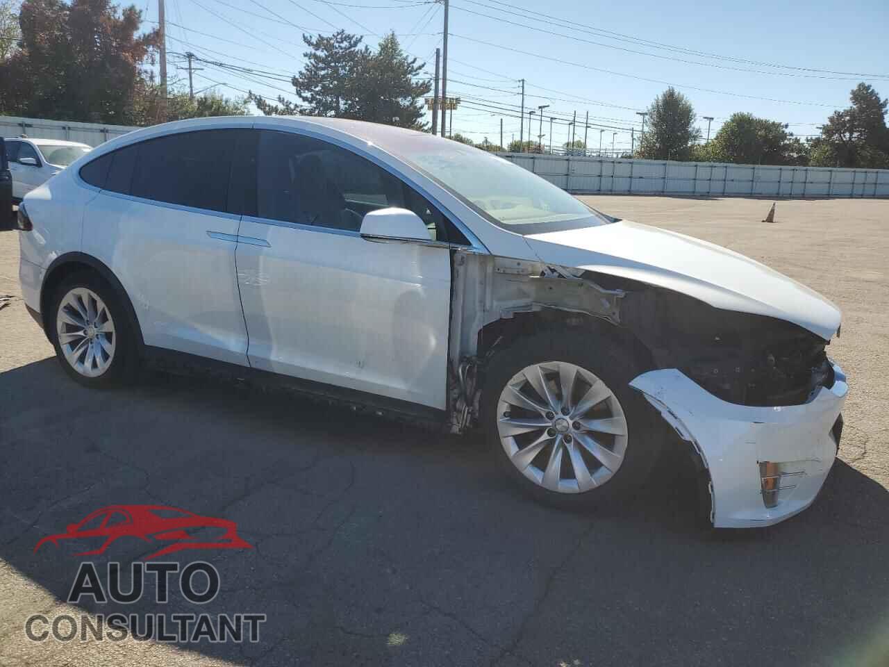 TESLA MODEL X 2017 - 5YJXCBE24HF076684