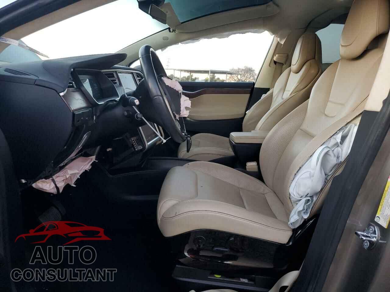 TESLA MODEL X 2016 - 5YJXCBE23GF009119