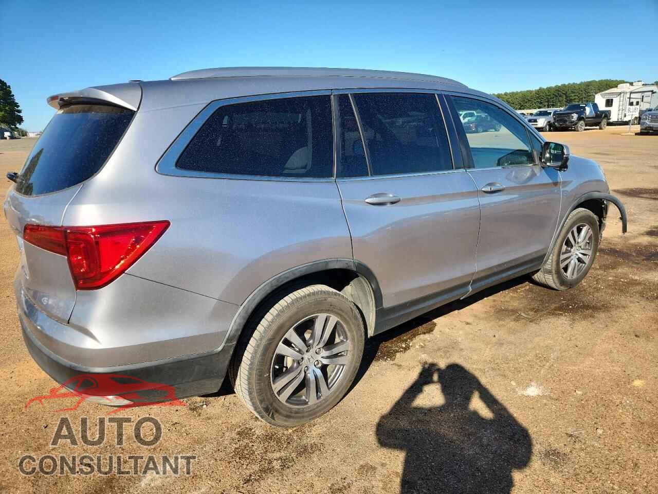 HONDA PILOT 2017 - 5FNYF5H84HB005398