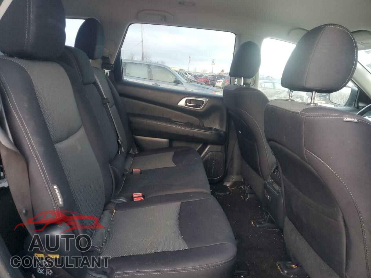 NISSAN PATHFINDER 2019 - 5N1DR2MM7KC598245