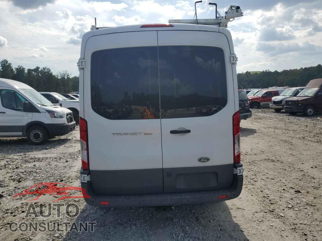 FORD TRANSIT 2017 - 1FTYR1CM6HKA85522