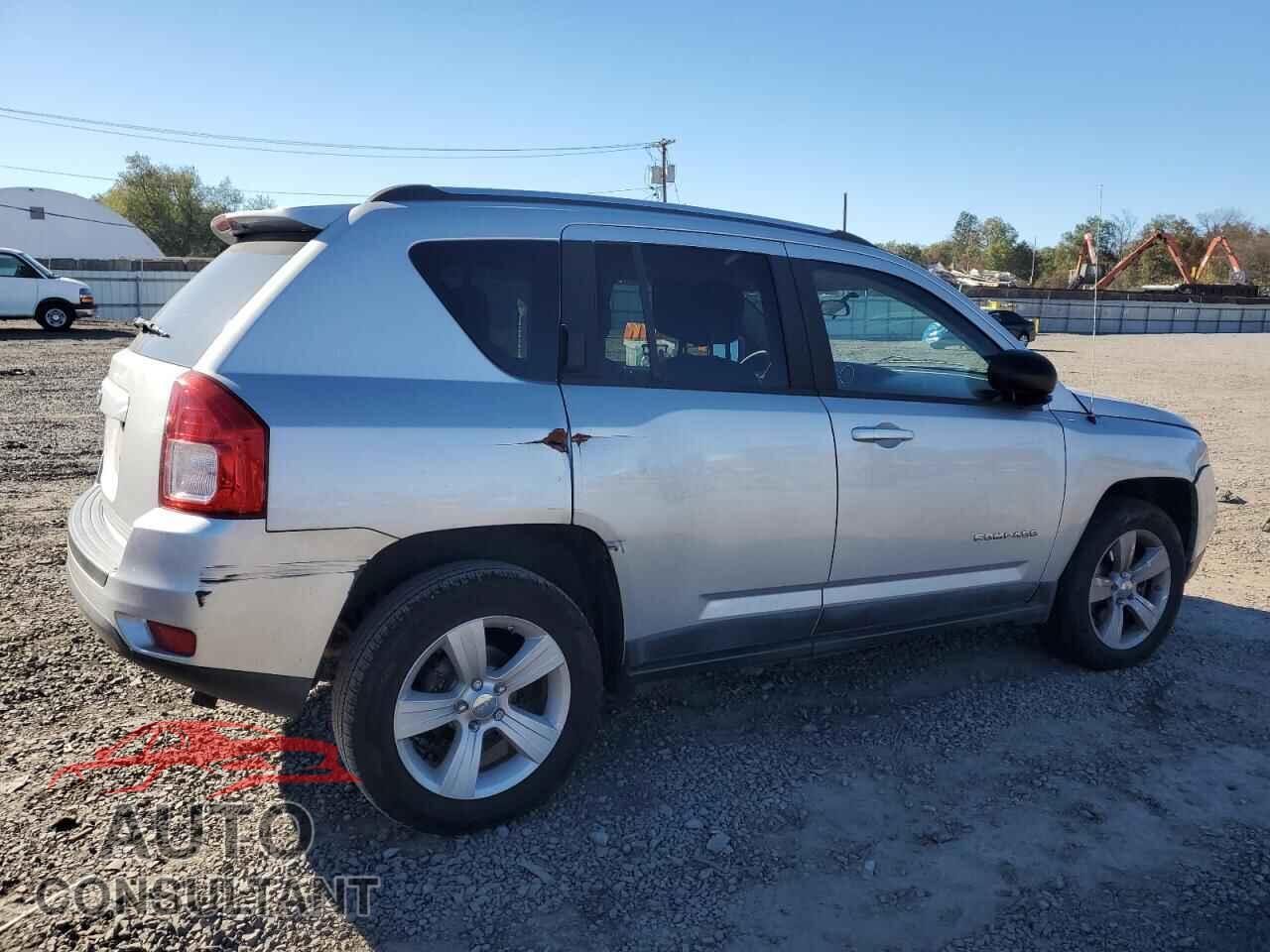 JEEP COMPASS 2011 - 1J4NF1FB5BD235146
