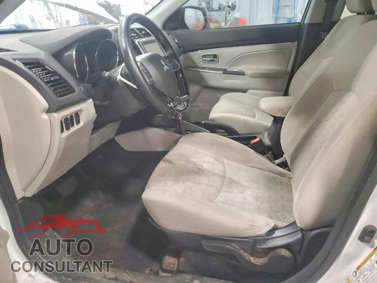 MITSUBISHI OUTLANDER 2020 - JA4AR3AU2LU022425