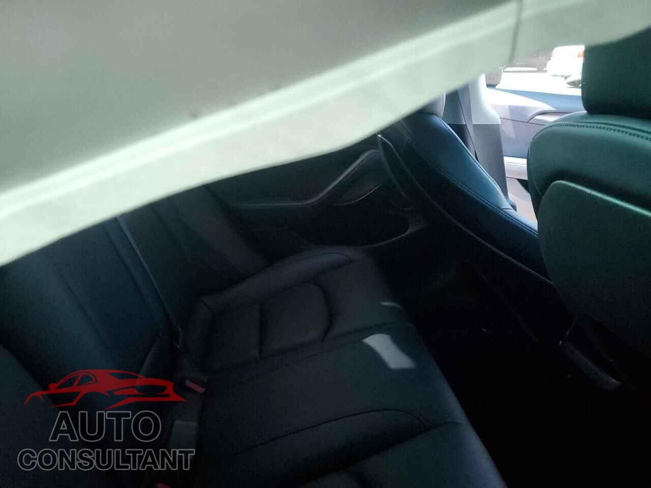 TESLA MODEL 3 2022 - 5YJ3E1EA2NF296671