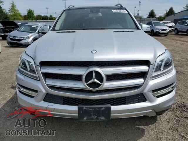 MERCEDES-BENZ GL-CLASS 2015 - 4JGDF6EE4FA600168