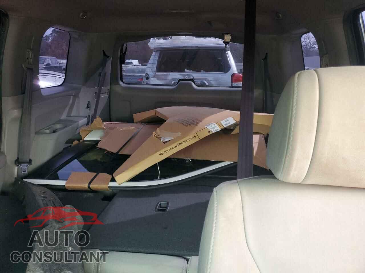 HONDA PILOT 2015 - 5FNYF3H39FB004494